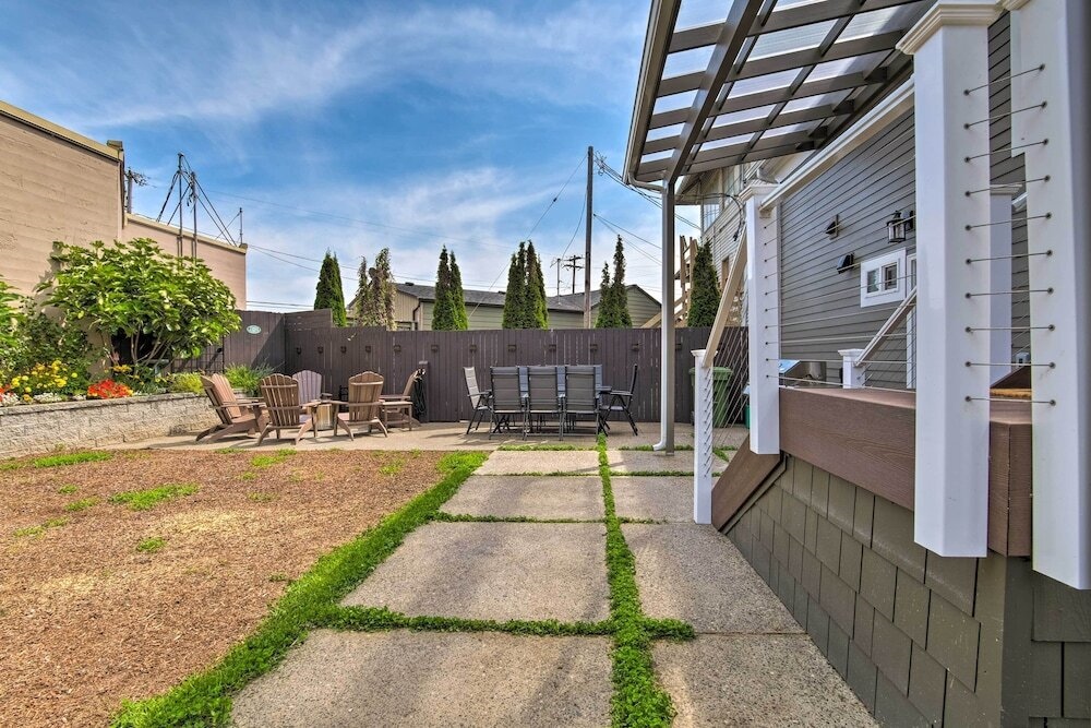 Renovated North Bend Cottage: Near Eateries!