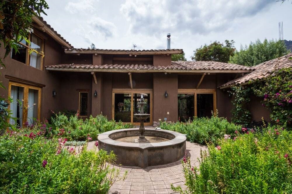 Artsy & Luxury Sacred Valley House