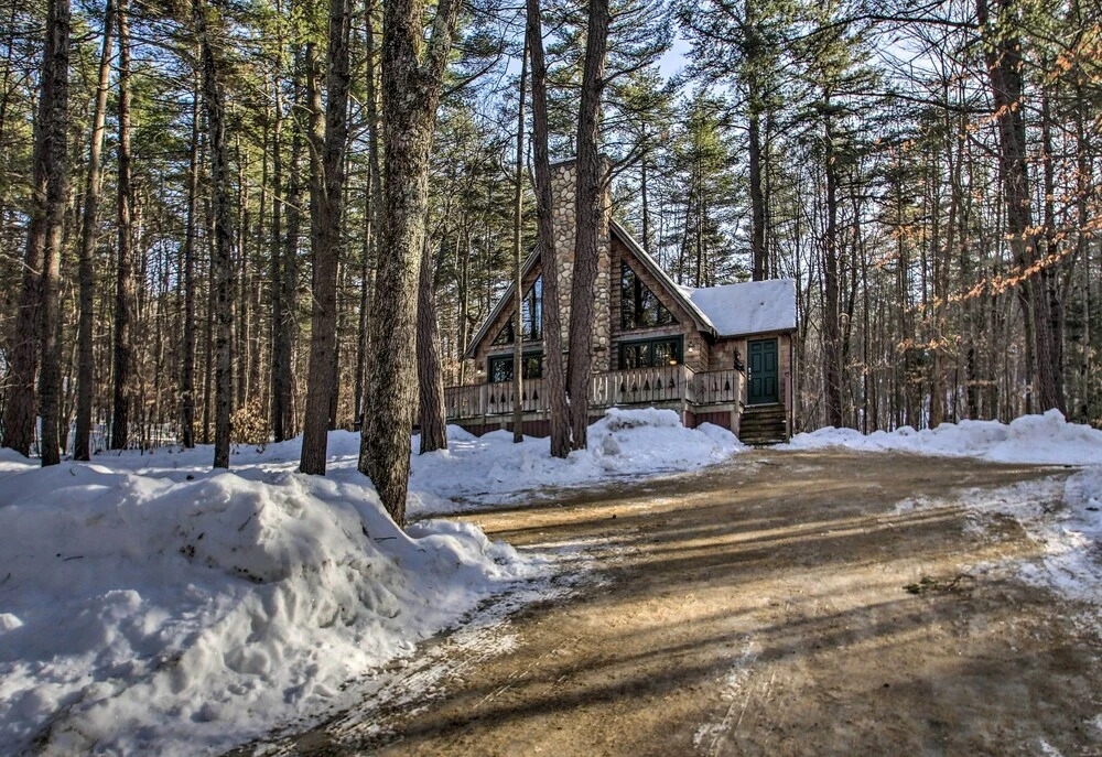 Secluded Conway Home W/ Theater Room & Hot Tub!