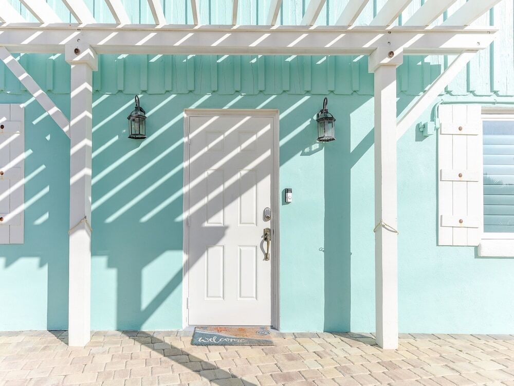 Romantic Beach House By Vtrips