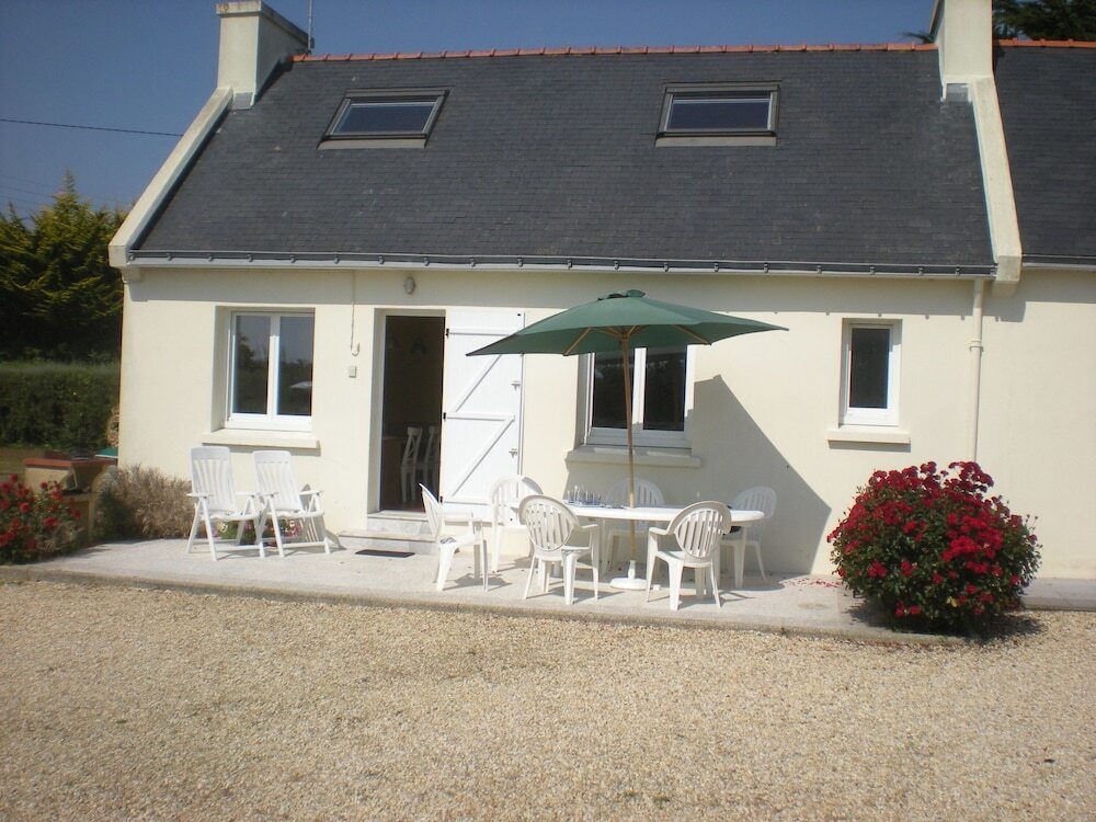 Cozy Holiday Home in Penmarch With Private Swimming Pool