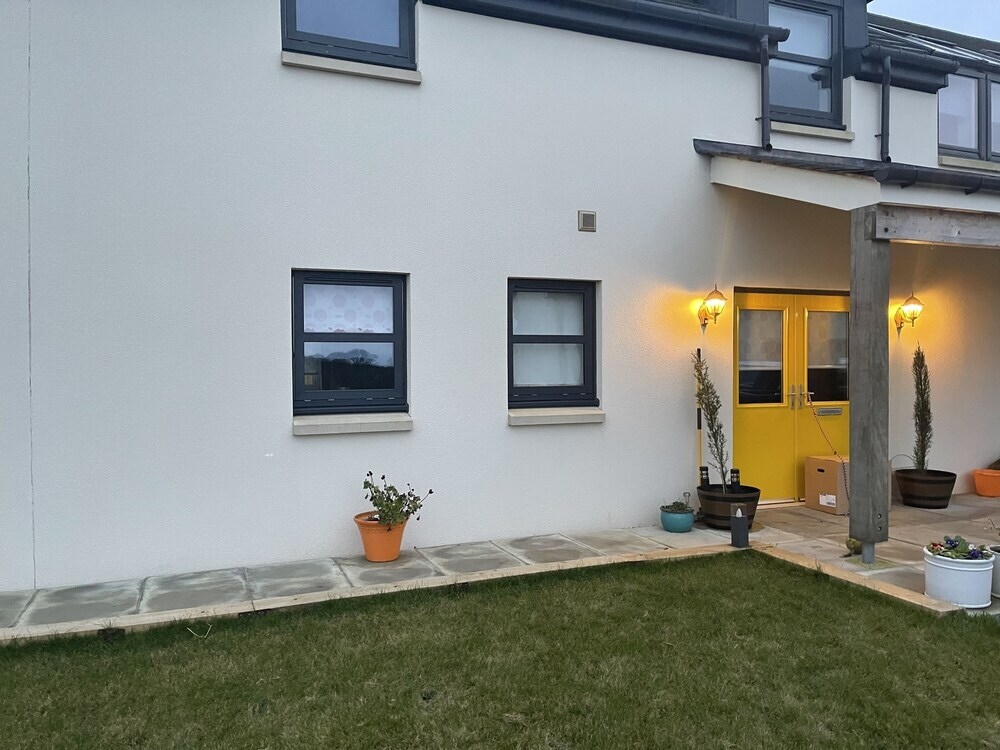 Fabulous Open Plan Studio Retreat - Cowdenbeath