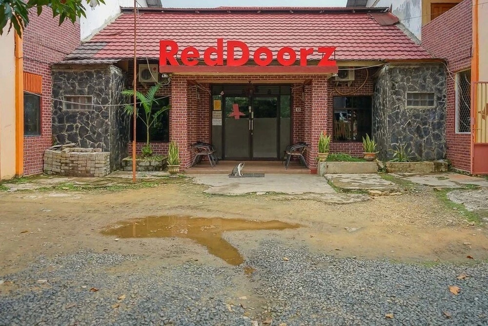 Reddoorz Syariah Near Taman Murjani 2