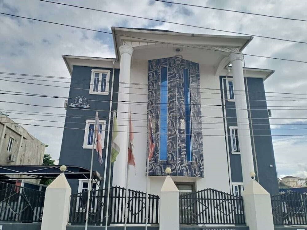 SANTRICK Hotel