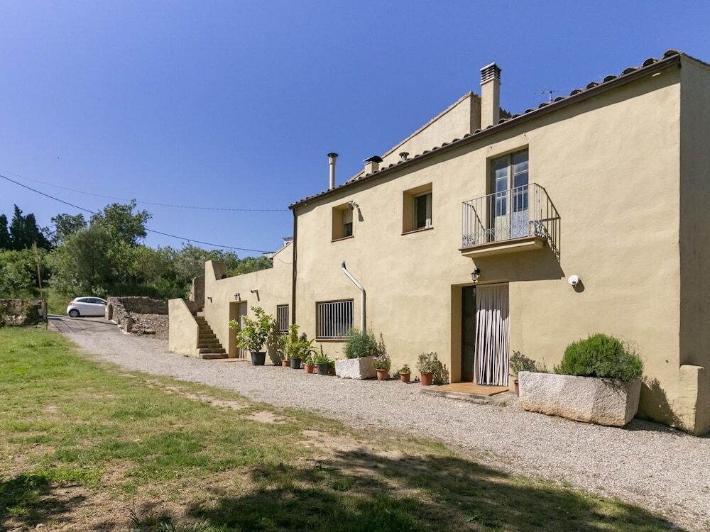 Rustic Holiday Home In Catalonia With Swimming Pool