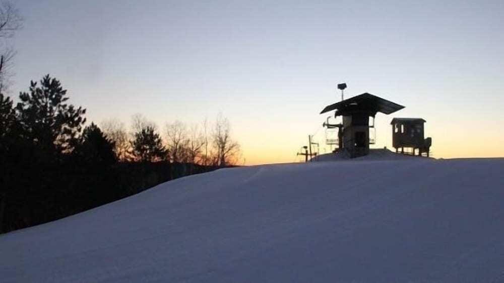 Seven Springs 3 BR Condo, walk to slopes! by RedAwning - Save 10% on 3 Nights, 15% on 5 Nights!