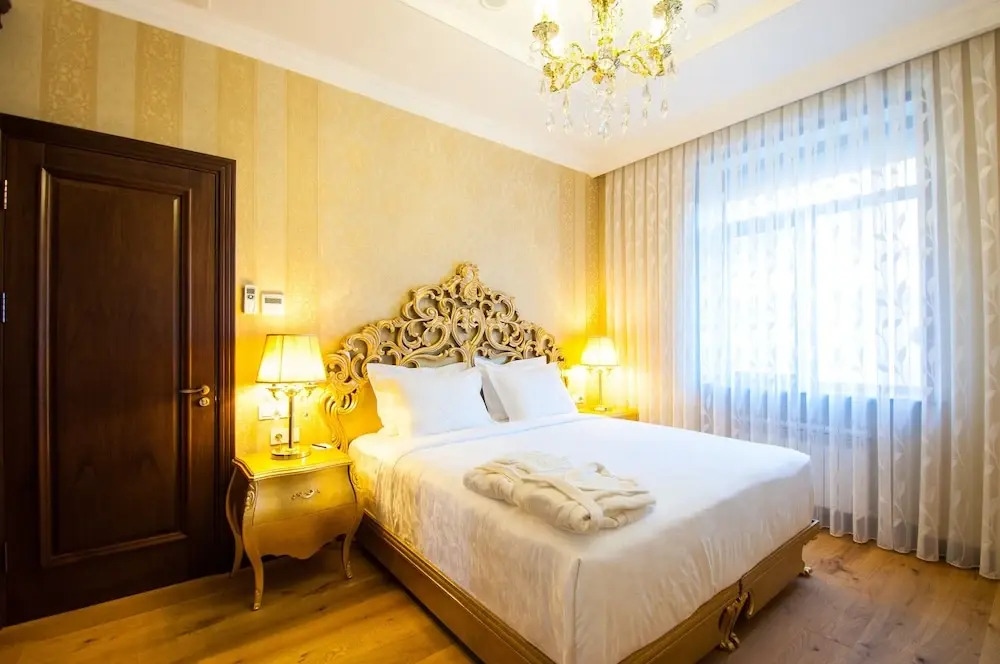 Royal Residence Luxury Apartment Hotel