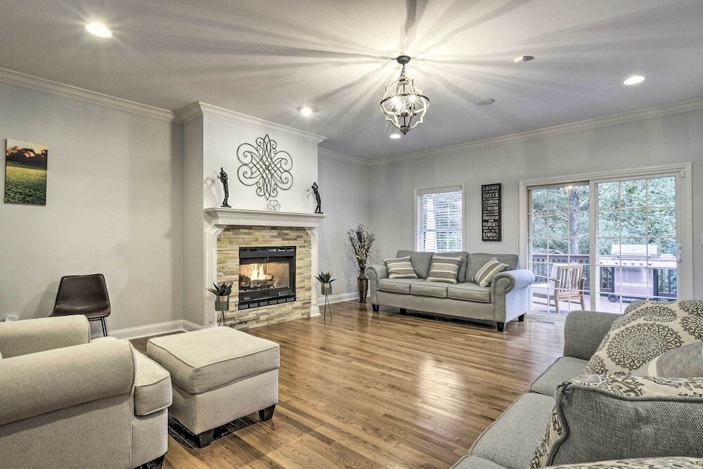 Rustic Pinehurst House W/ Fire Pit & Game Room