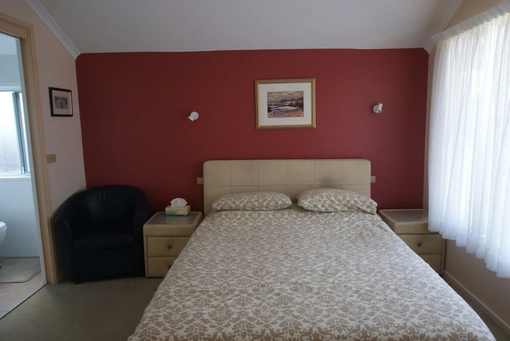 Shimoda On Illabunda Mckenzies Beach