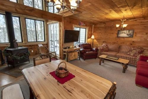 Seven Springs - Swiss Mountain 3 Bedroom Standard Condo, Near Golf Course 3 Condo By Redawning