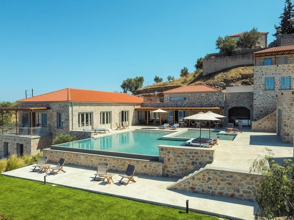 Sampatiki Suites - Seaview Luxury Suites With Breakfast And Spa