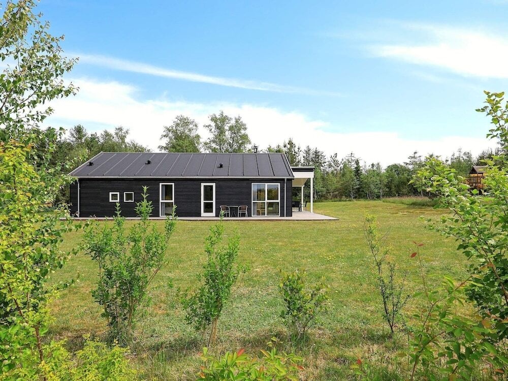 Spacious Holiday Home In Hojslev With Sauna
