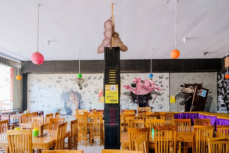 SPOT ON 1958 Asembagus Family