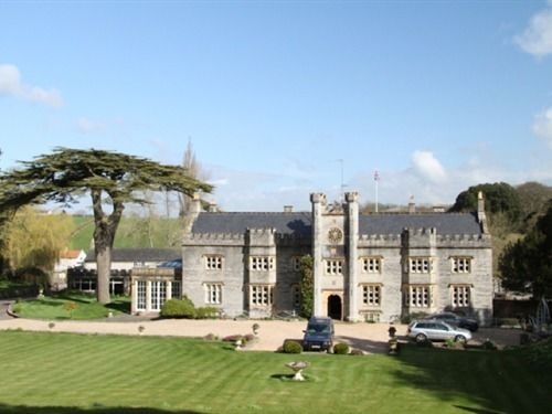 Somerton Court Country House