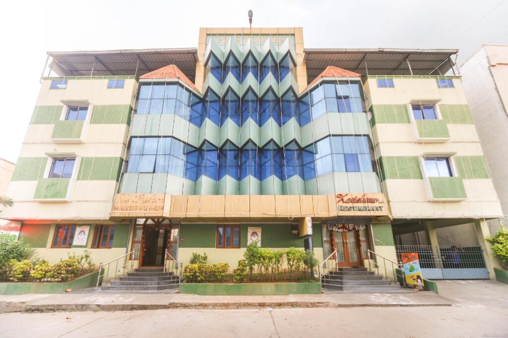 Spot On 60108 Hotel Le Palace