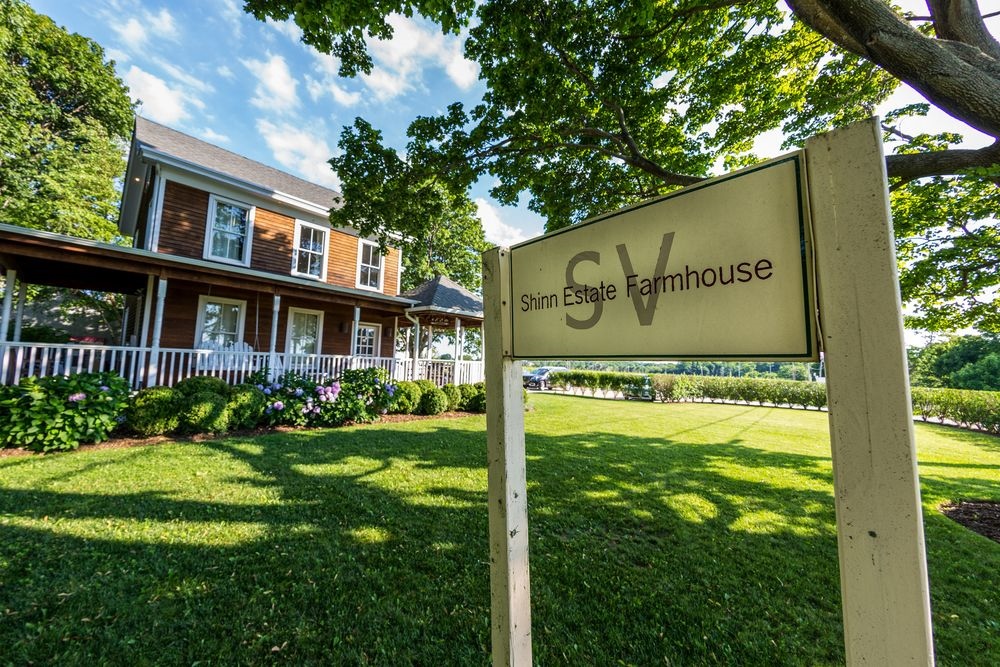 Shinn Estate Vineyards And Farmhouse