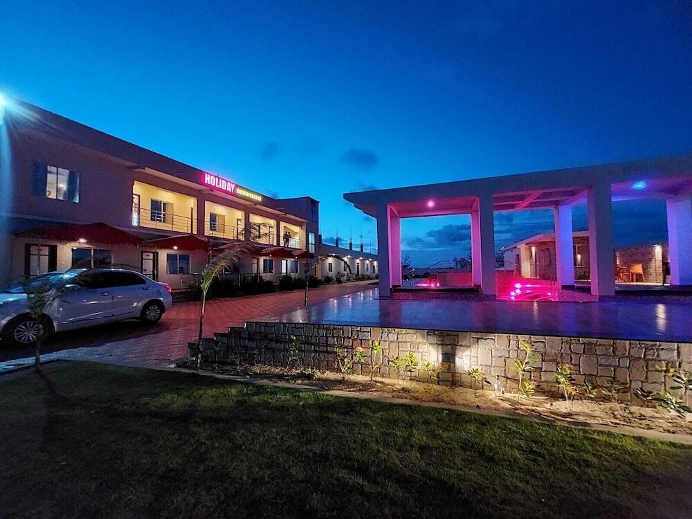 Sea Wave Beach Resort