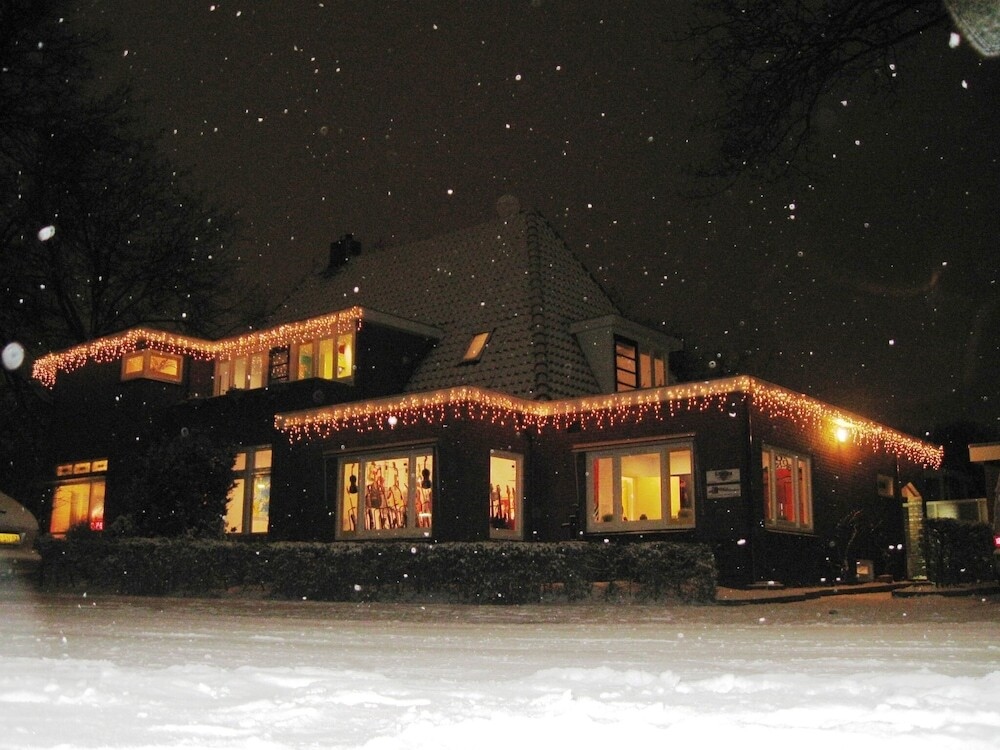 Simplictic Holiday Home in Emmen near Forest