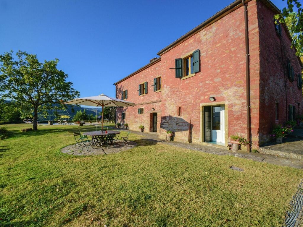 Sprawling Villa With Breathtaking Views In Emilia-Romagna