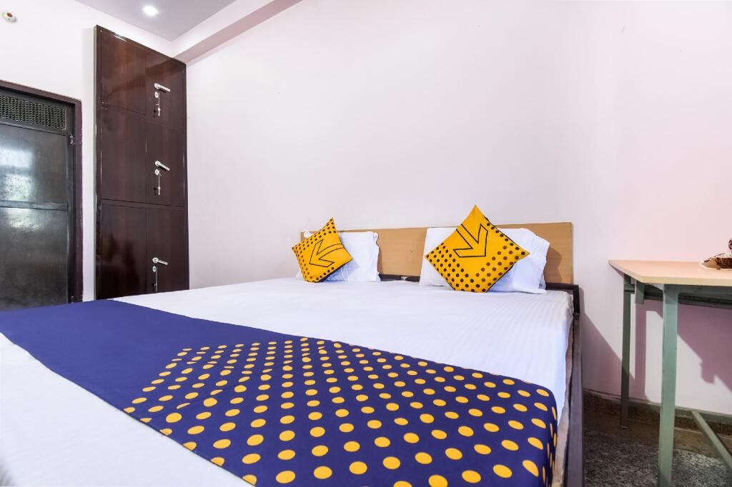 Spot On 65551 Smart Palace