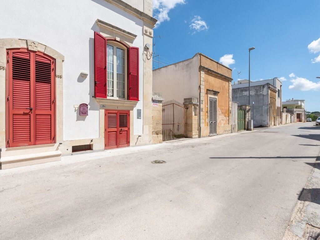 Simple Holiday Home In Muro Leccese With Balcony Near Sea