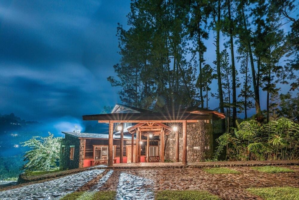 Beat the Heat at This Rustic Villa Arroyo Frio