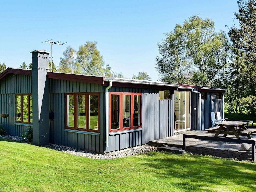 Serene Holiday Home In Syddanmark Near Sea