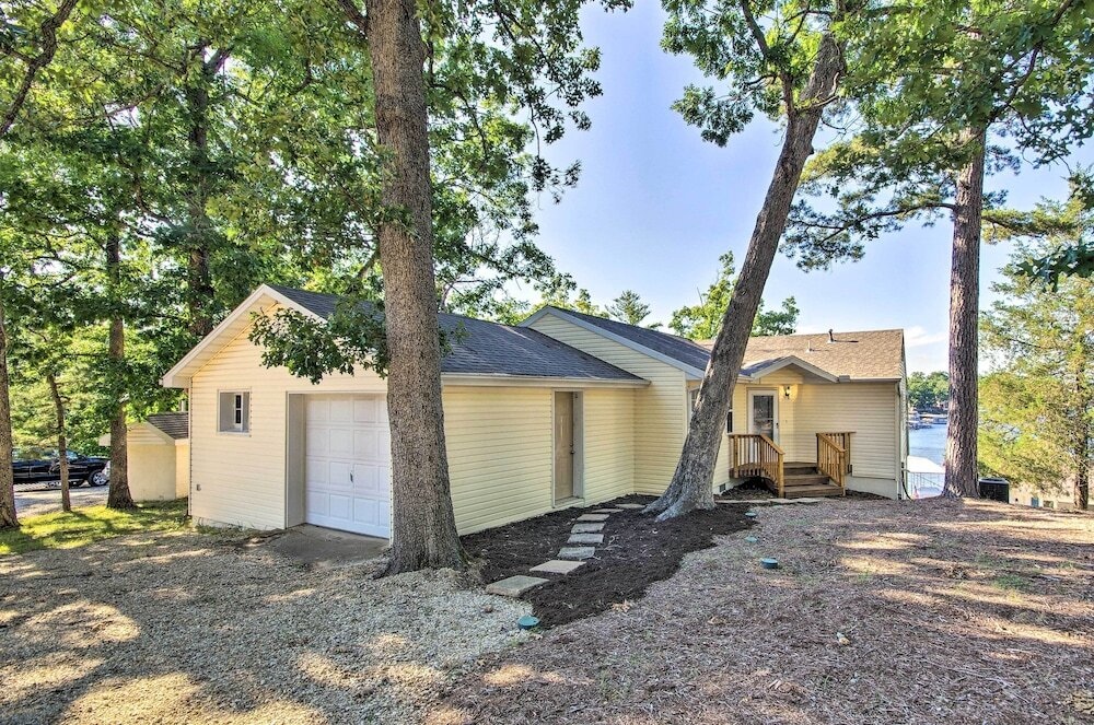 Sunrise Beach Home W/ Boat Dock On The Ozarks