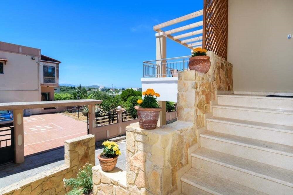 Stunning Comfortable Family House In Chania