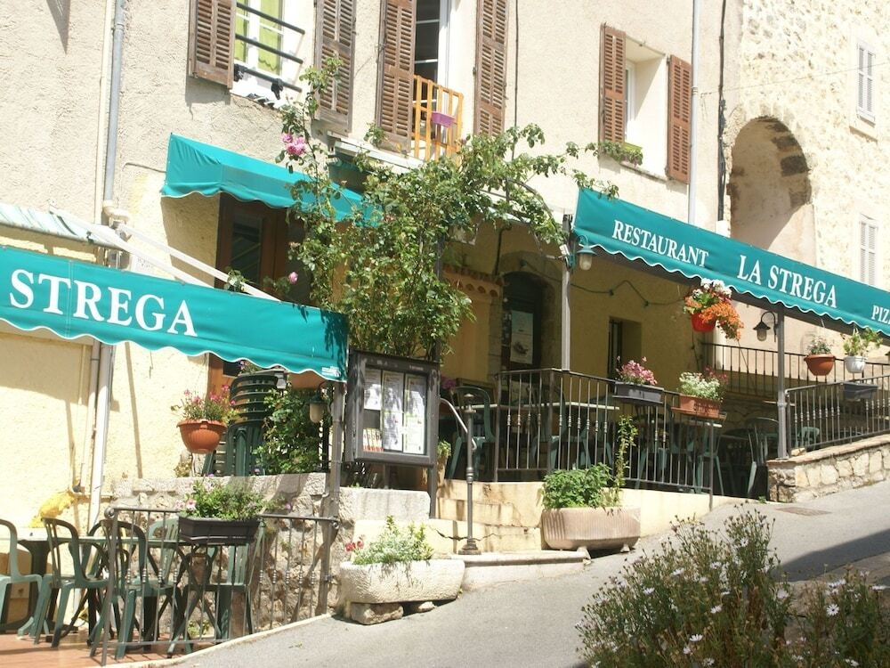 Stylish Villa With Private Pool, Charging Station And Air Conditioning In Holiday Park Near Fayence