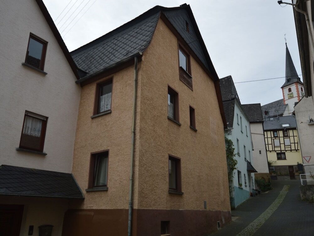 Splendid Holiday Home In Briedel Near Mosel River