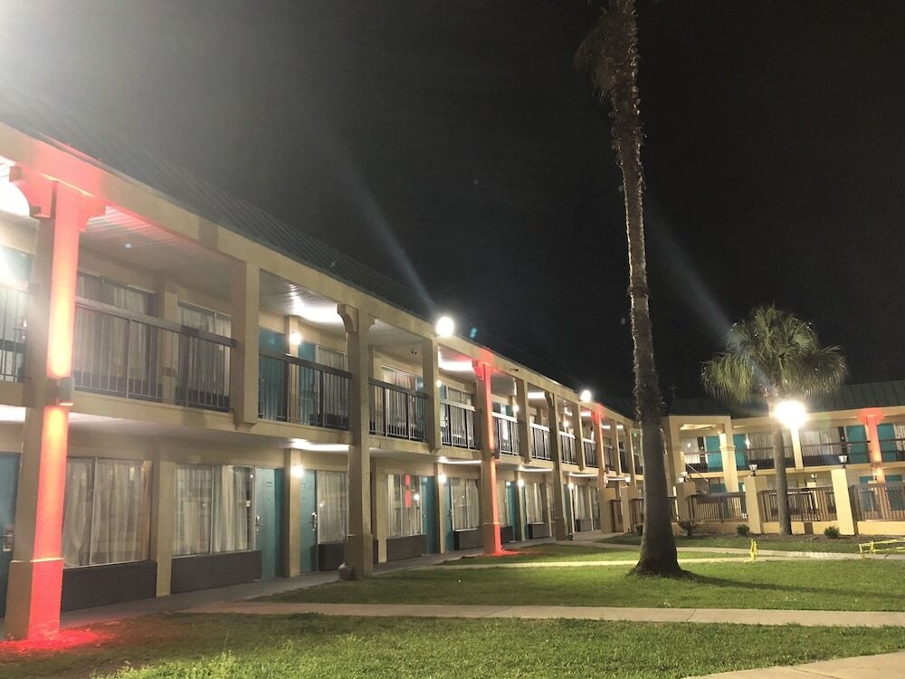 Stay Express Inn & Suites