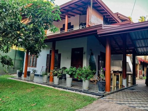 Serendip Villa Holiday Home