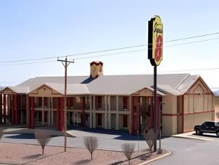 Super 8 by Wyndham Van Horn