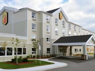 Super 8 by Wyndham Peterborough