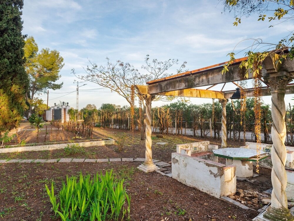 Splendid Holiday Home In Utrera With Garden