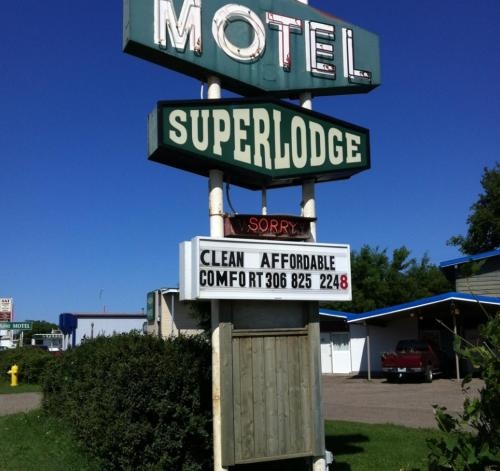 Superlodge Motel
