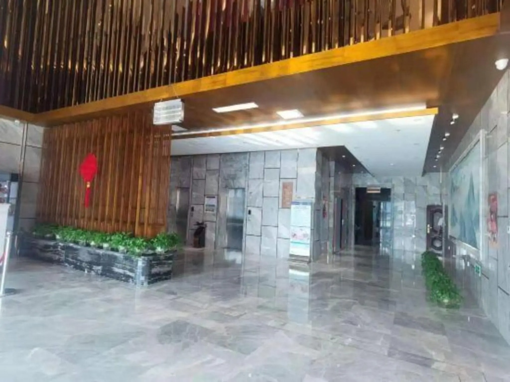 Suihua Lanshan Business Hotel