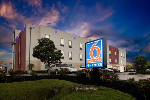 Studio 6 Suites Texas City, Tx – I-45 South