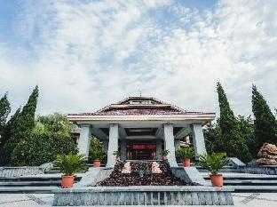 Tanghe Hot Spring Holiday Hotel