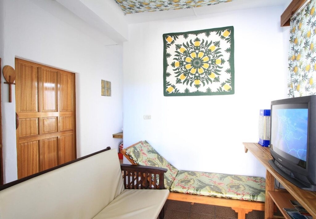 Sweet Hale Jialeshuei