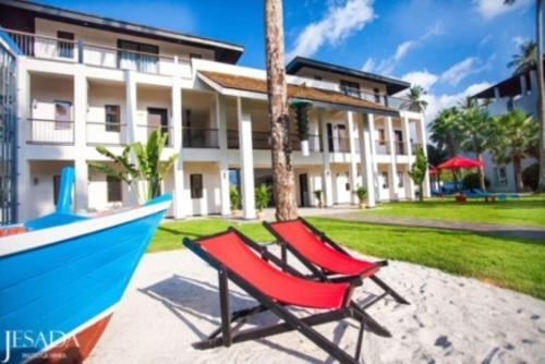 Boat House by Siam Royal Collection (Cbs Travel Asia)