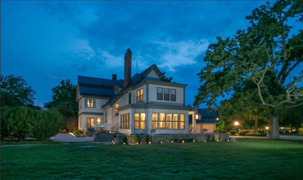 The Wellington Place Inn