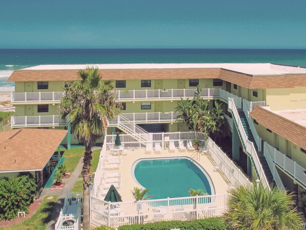 Tuckaway Shores Oceanfront Resort