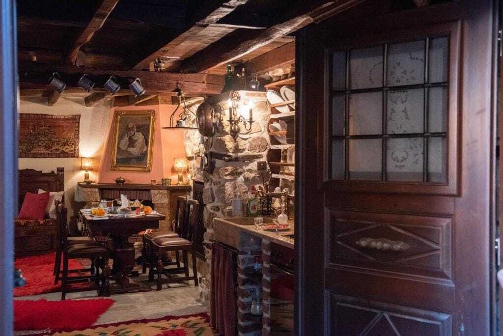 Dandy on the Hill in Arnaia ; 4 Seasons Maisonette