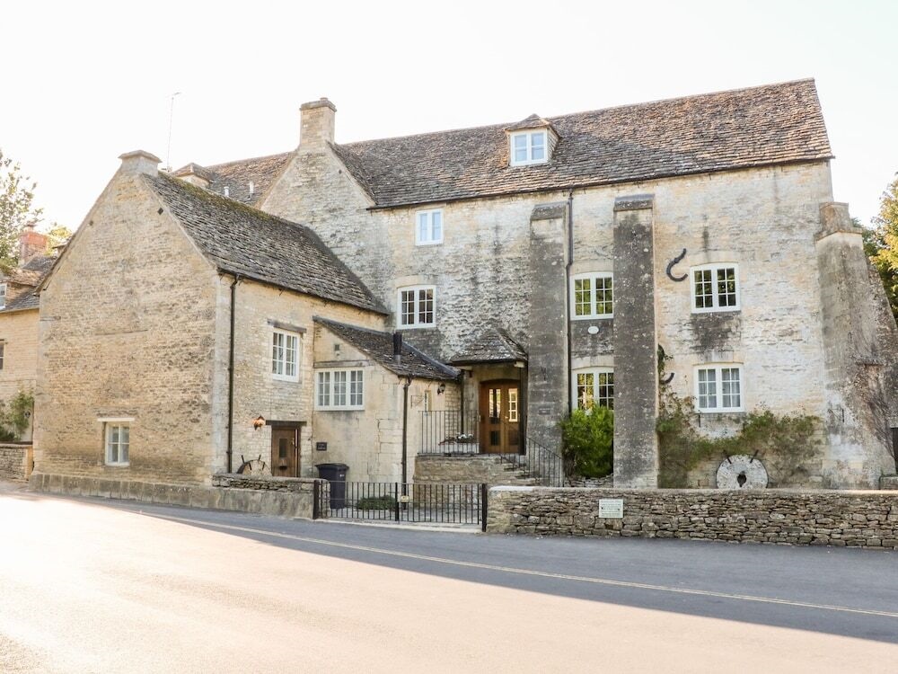 The Snug At Arlington Mill