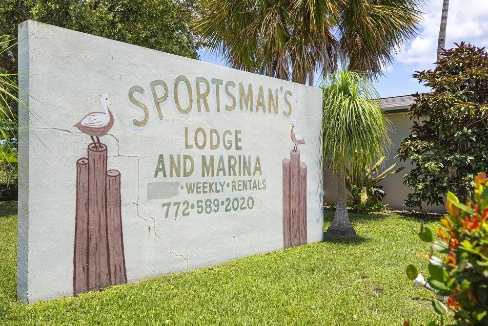 The Sportsman's Lodge & Marina