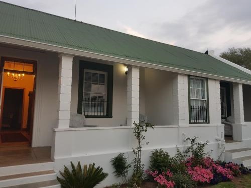 Uniondale Manor Guesthouse