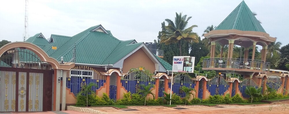 Trriple J Resort