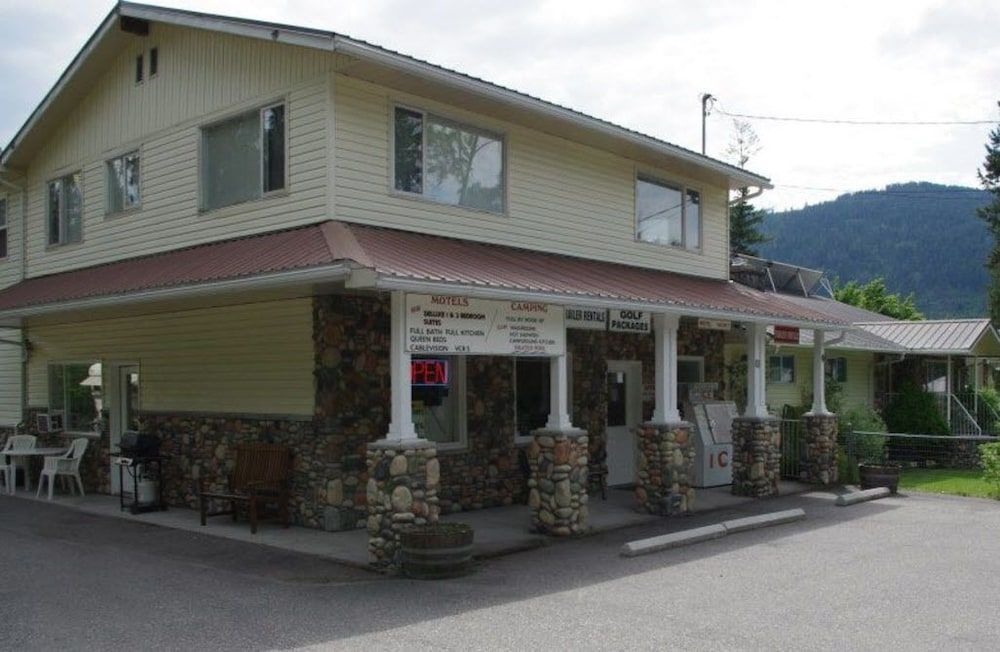 Totem Motel & Resort